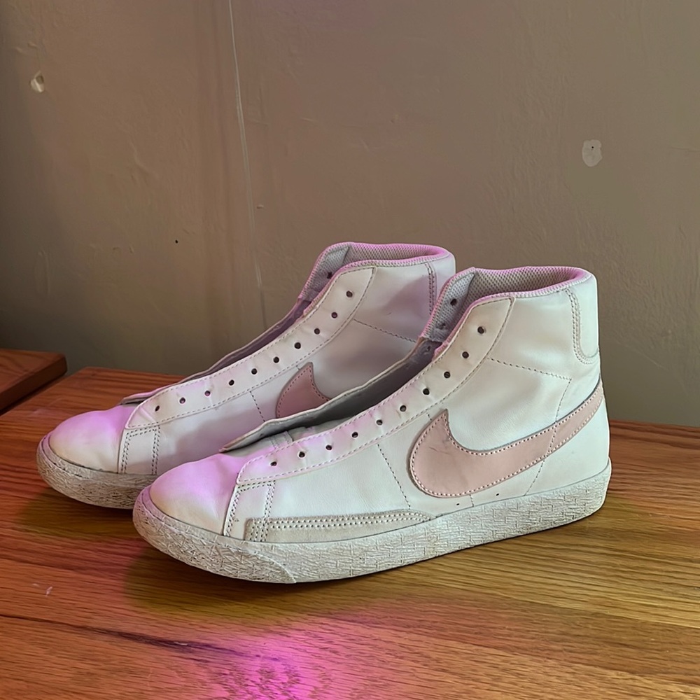 Nike Blazers Youth Size 6
